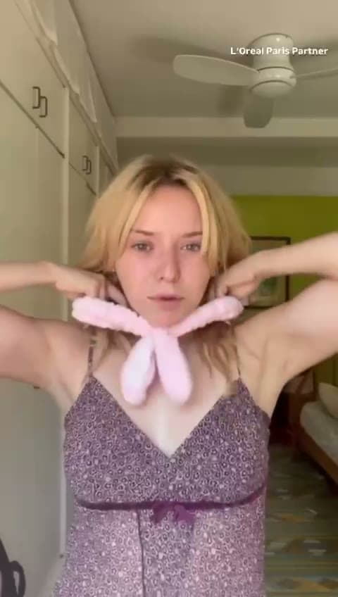 Beauty creator preparing her hair